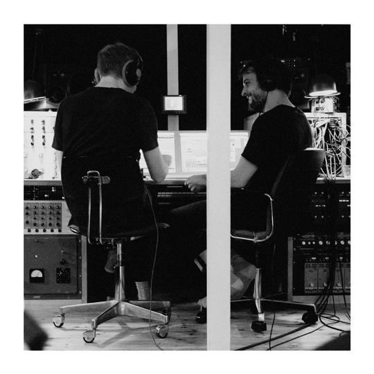 Arnalds Olafur & Nils Frahm: Trance Frendz